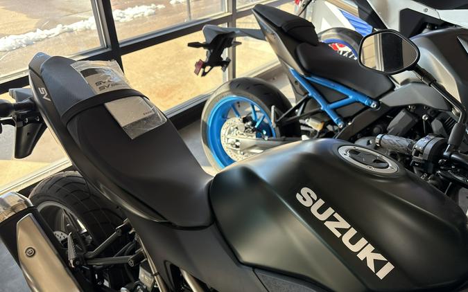 2025 Suzuki SV650 ABS