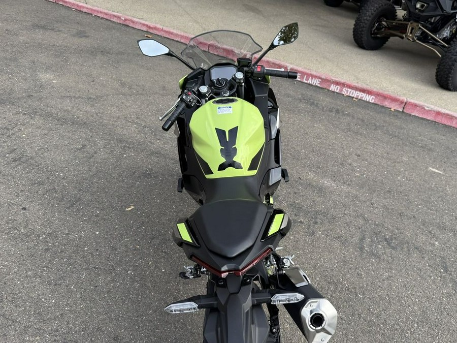 2026 Kawasaki Ninja® 500 SE ABS