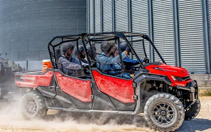 2023 Honda Pioneer 1000-6 Crew Deluxe
