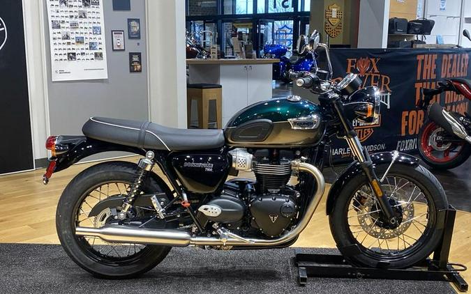 2024 Triumph Bonneville T100 Competition Green/Ironstone