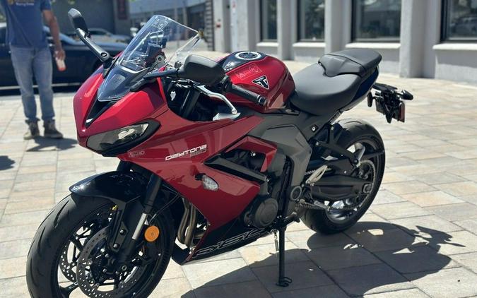 2025 Triumph Daytona 660 Carnival Red/Sapphire Black