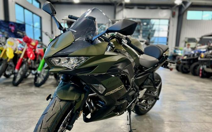 2024 Kawasaki Ninja® 650 ABS Metallic Covert Green/Metallic Spark Black