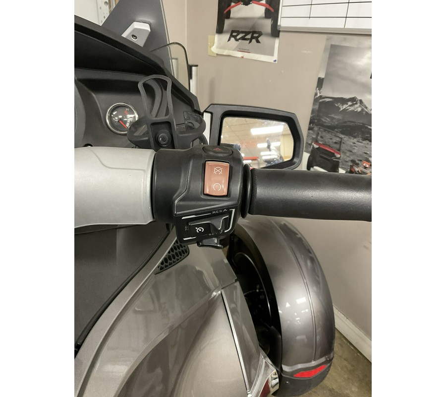 2011 Can-Am Spyder® RT-S SM5