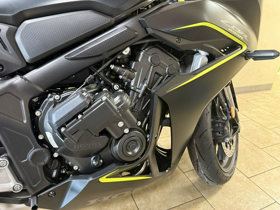 2026 Honda CBR650R E-Clutch
