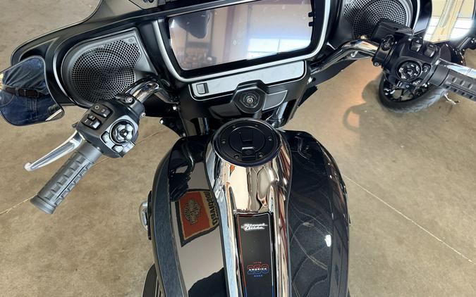 Harley-Davidson FLHX 2026