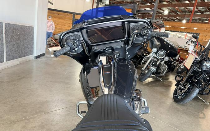 Harley-Davidson FLHX 2026