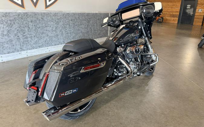 Harley-Davidson FLHX 2026