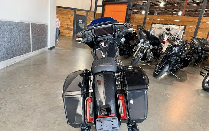 Harley-Davidson FLHX 2026
