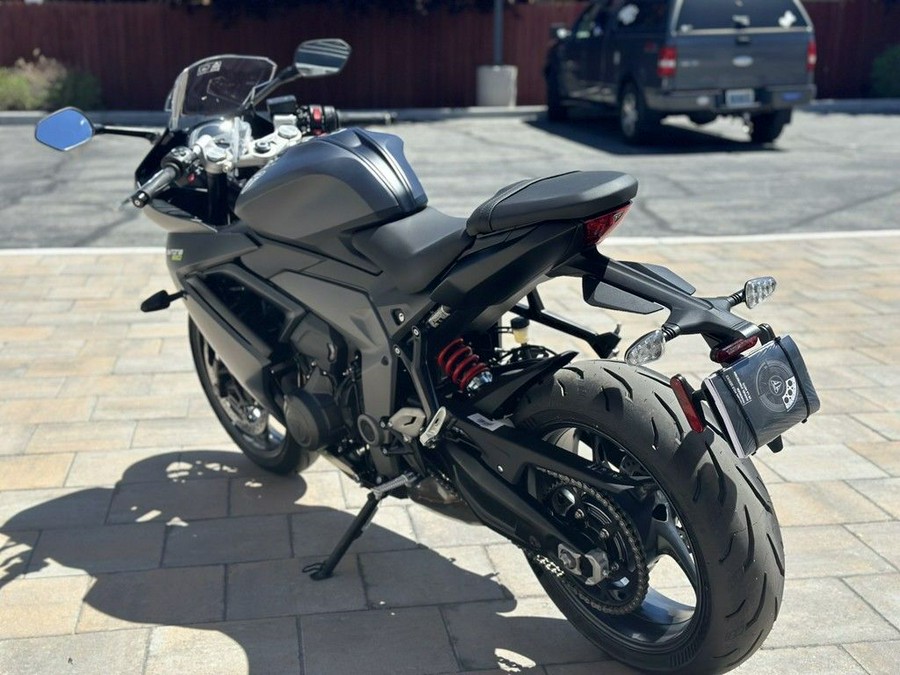 2025 Triumph Daytona 660 Satin Granite/Satin Black