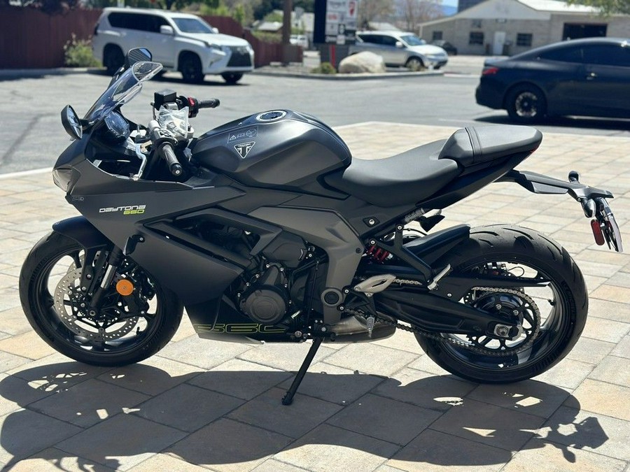 2025 Triumph Daytona 660 Satin Granite/Satin Black