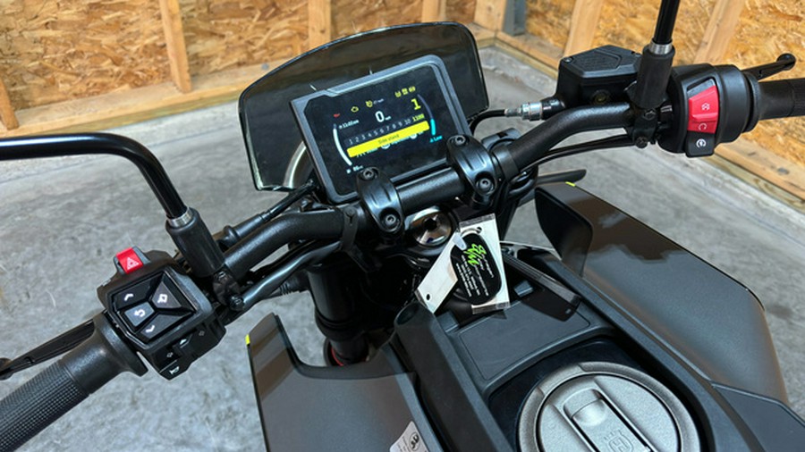 2024 Husqvarna Motorcycles SVARTPILEN 401