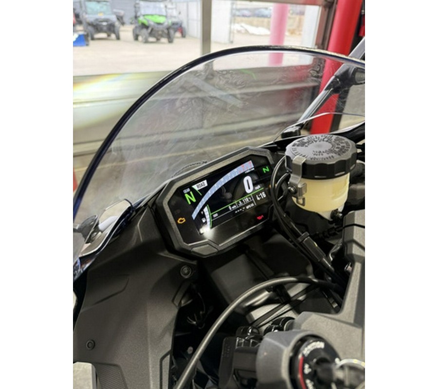 2026 Kawasaki Ninja ZX-6R ABS Carbon ABS