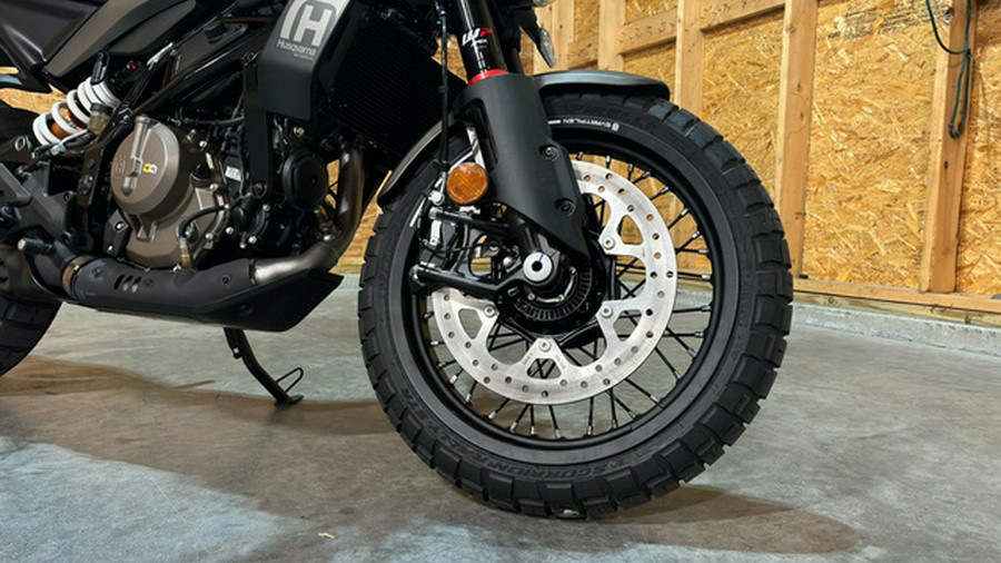 2024 Husqvarna Motorcycles SVARTPILEN 401