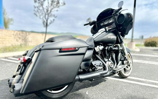 2017 Harley-Davidson® FLHXS - Street Glide® Special