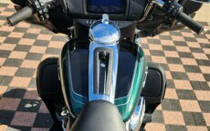2024 Harley-Davidson Tri Glide Ultra FLHTCUTG ALPINE GREEN/BLACK W/ PINST