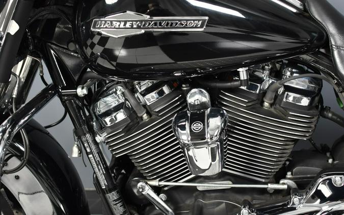 2022 Harley-Davidson Street Glide