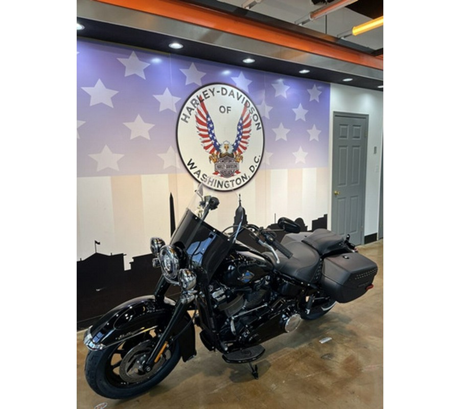 2026 Harley-Davidson Softail FLHC - Heritage Classic