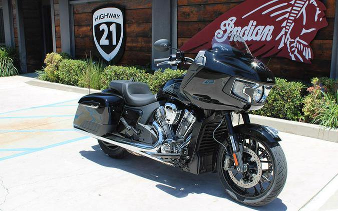 2023 Indian Motorcycle® Challenger® Black Metallic