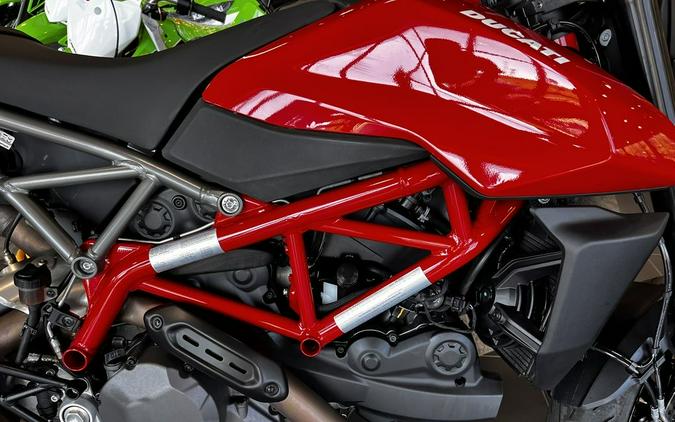 2022 Ducati Hypermotard 950 Ducati Red