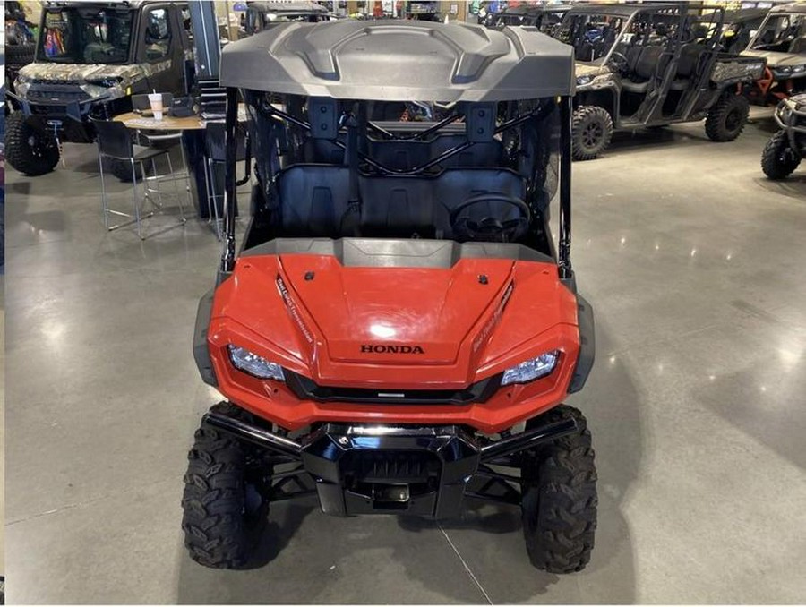 2023 Honda® Pioneer 1000-6 Deluxe Crew