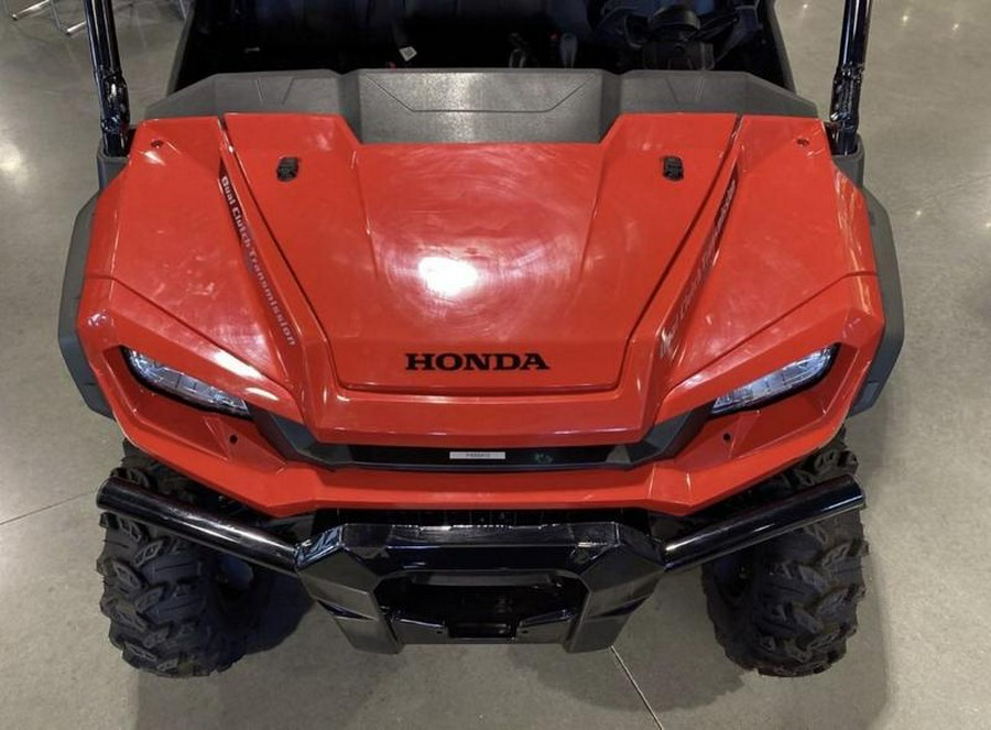 2023 Honda® Pioneer 1000-6 Deluxe Crew