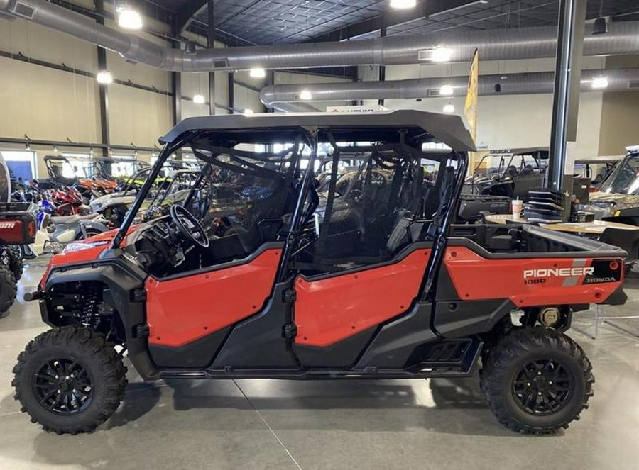 2023 Honda® Pioneer 1000-6 Deluxe Crew