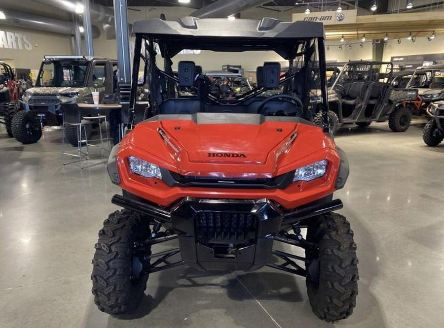 2023 Honda® Pioneer 1000-6 Deluxe Crew