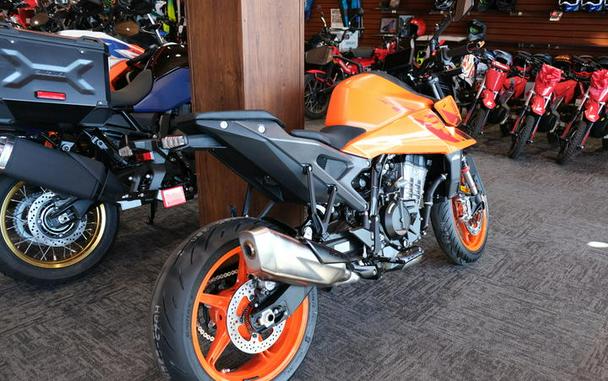 2024 KTM 990 Duke