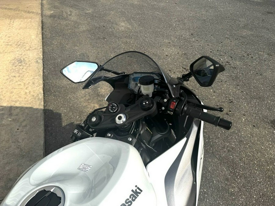2025 Kawasaki Ninja ZX-6R ABS KRT Edition