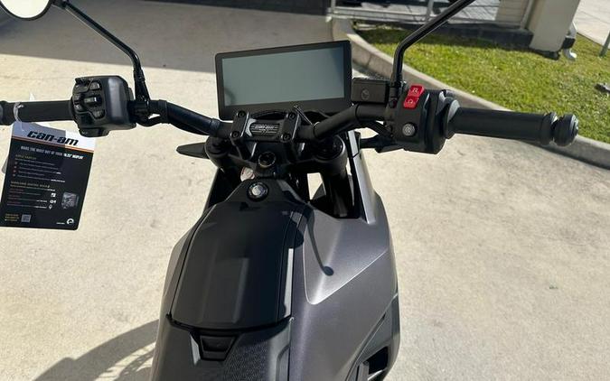 2025 Can-Am® Origin Carbon Black