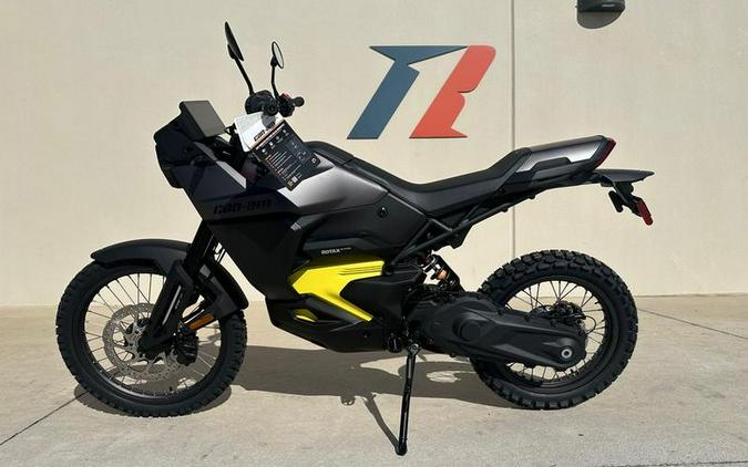 2025 Can-Am® Origin Carbon Black