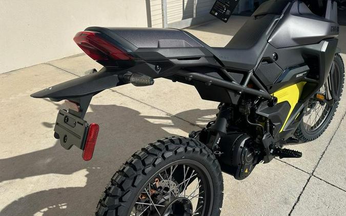 2025 Can-Am® Origin Carbon Black