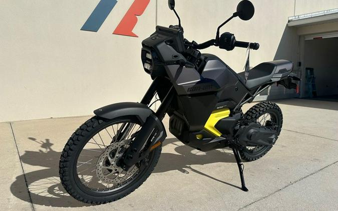 2025 Can-Am Origin Carbon Black