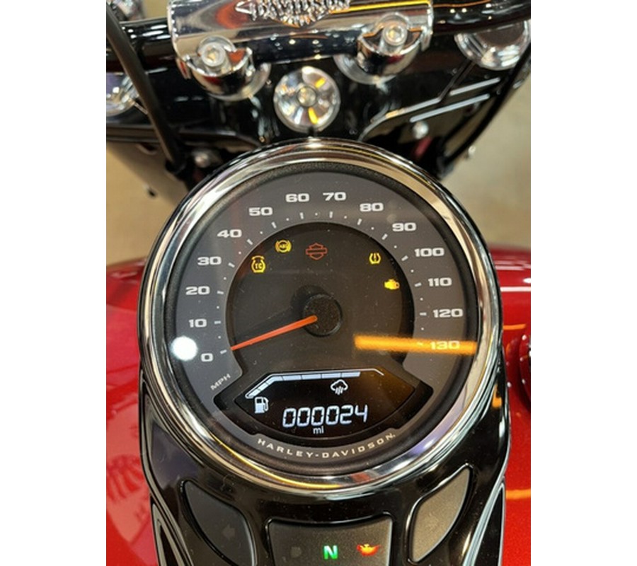 2026 Harley-Davidson Softail FLHC - Heritage Classic