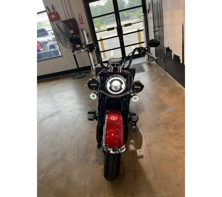 2026 Harley-Davidson Softail FLHC - Heritage Classic