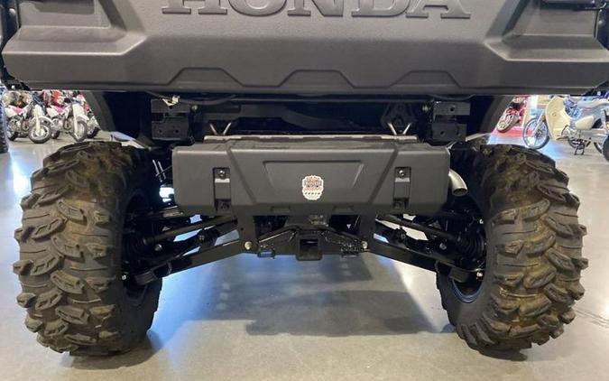 2023 Honda® Pioneer 1000-6 Deluxe Crew