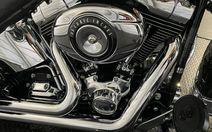 2013 Harley-Davidson® FLSTC - Heritage Softail® Classic