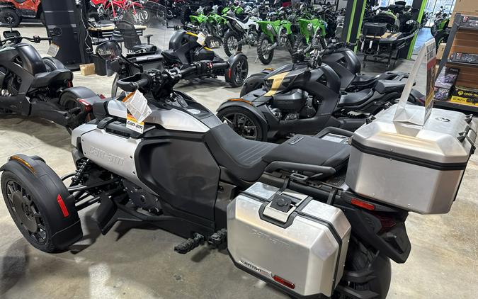 2025 Can-Am Canyon XT