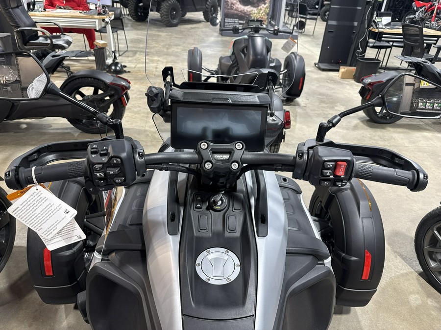 2025 Can-Am Canyon XT