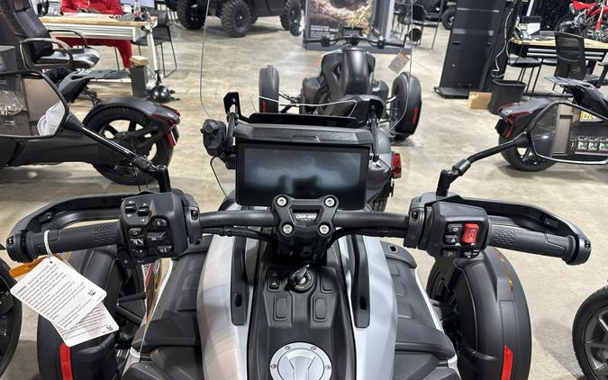 2025 Can-Am Canyon XT