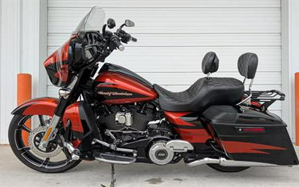 2017 Harley-Davidson CVO™ Street Glide®