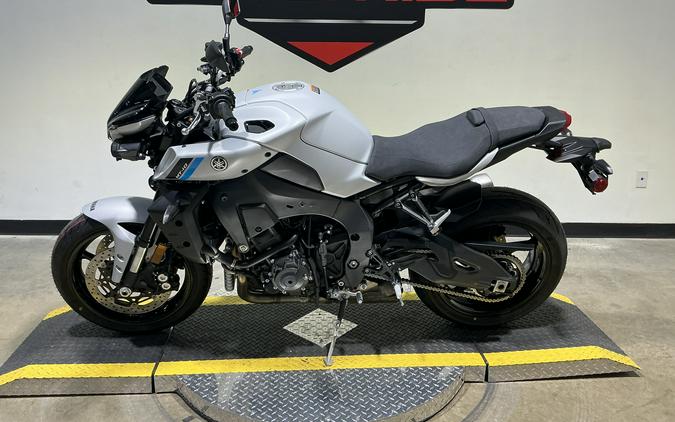 2025 Yamaha MT-10