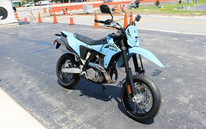 2025 Suzuki DR-Z4SM Base