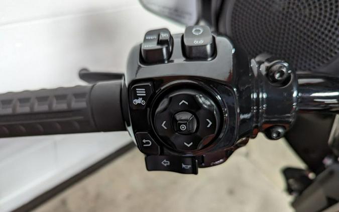 2024 Harley-Davidson FLHX - Street Glide