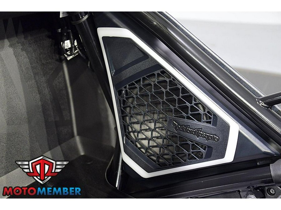 2026 Slingshot Signature Edition Manual