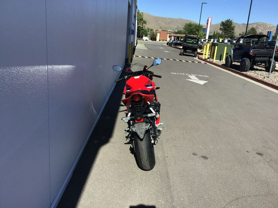 2026 Honda® CBR650R E-Clutch