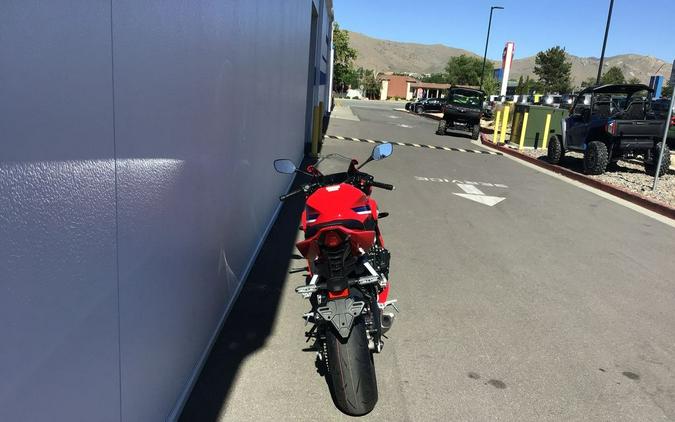2026 Honda® CBR650R E-Clutch