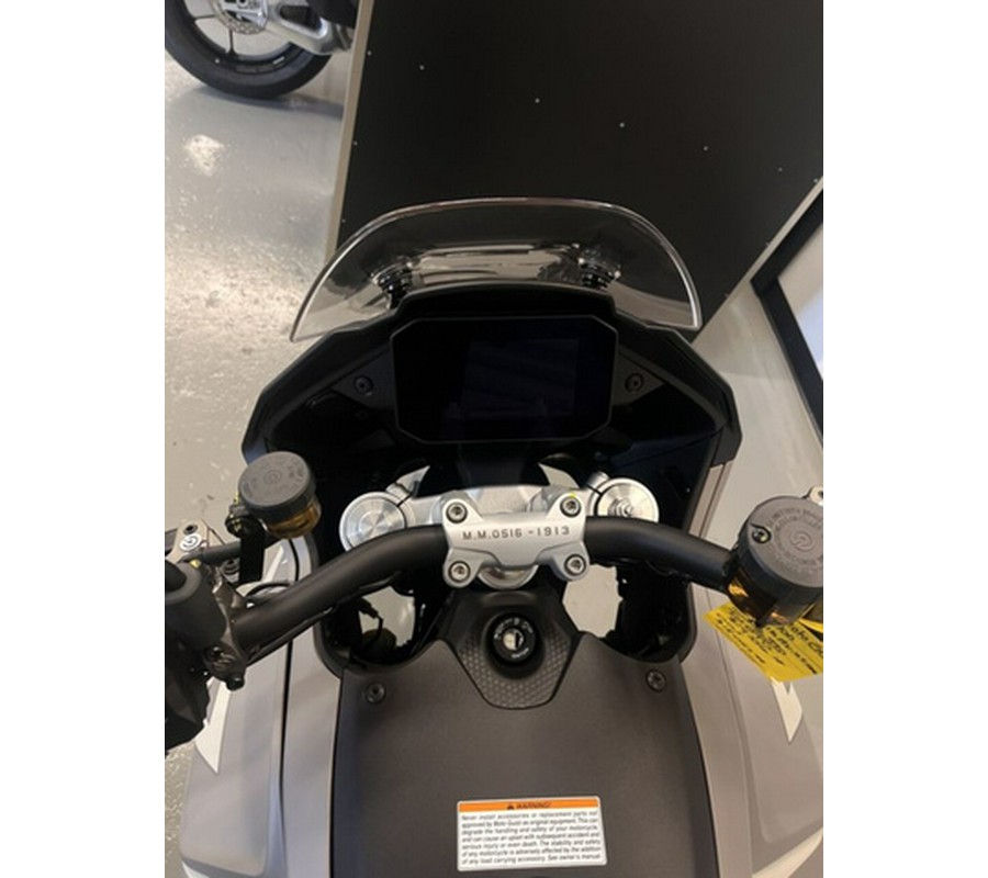 2024 Moto Guzzi V100 Mandello Aviazione Navale