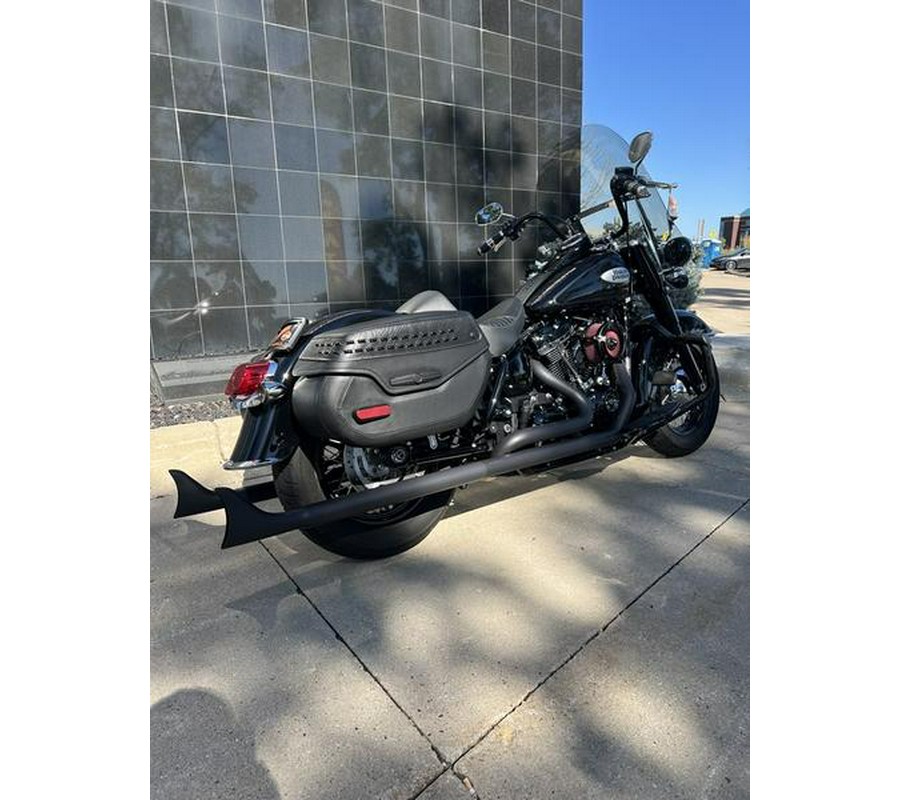 2021 Harley-Davidson® FLHCS - Heritage Classic 114