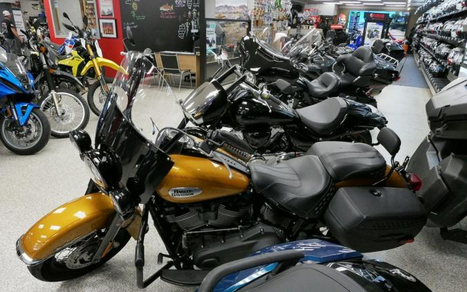 2023 Harley-Davidson FLHCS - Heritage Classic